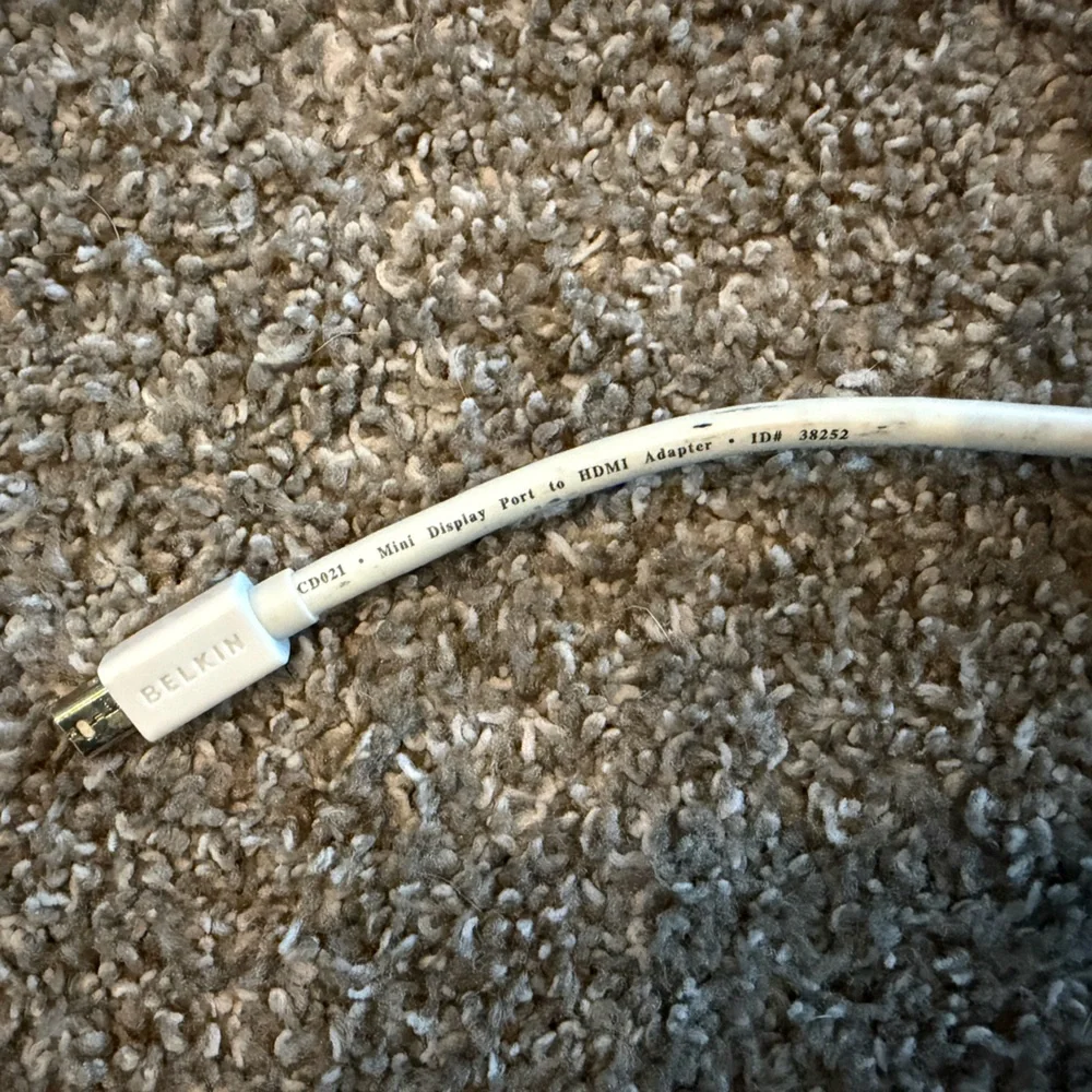 Belkin White Connectivity Cable mini display port to hdmi adapter